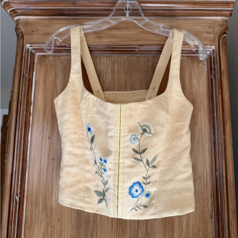 Never been worn Reformation Juliet linen top size 6
